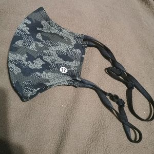Lululemon Face Mask (double strap)